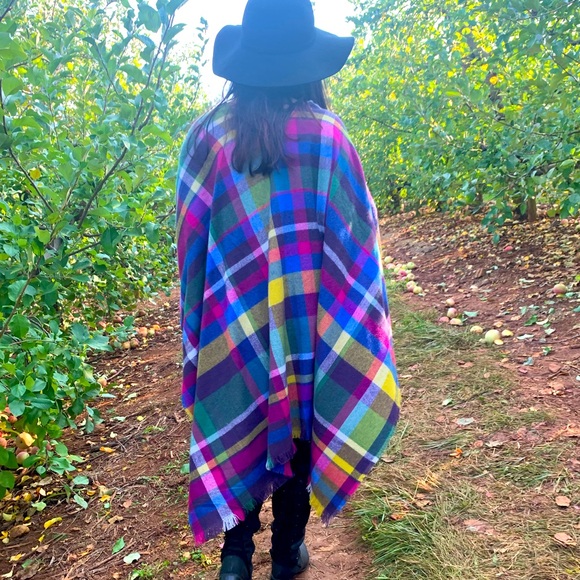 EUC Soft Surroundings Multicolored Buffalo Plaid Topper OS - Picture 1 of 5